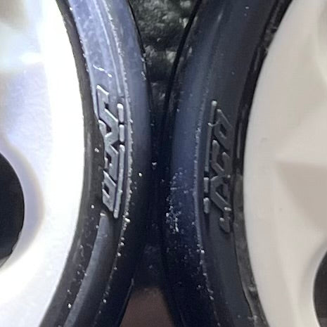 1/10 Sedan Wheel Center Plug Set