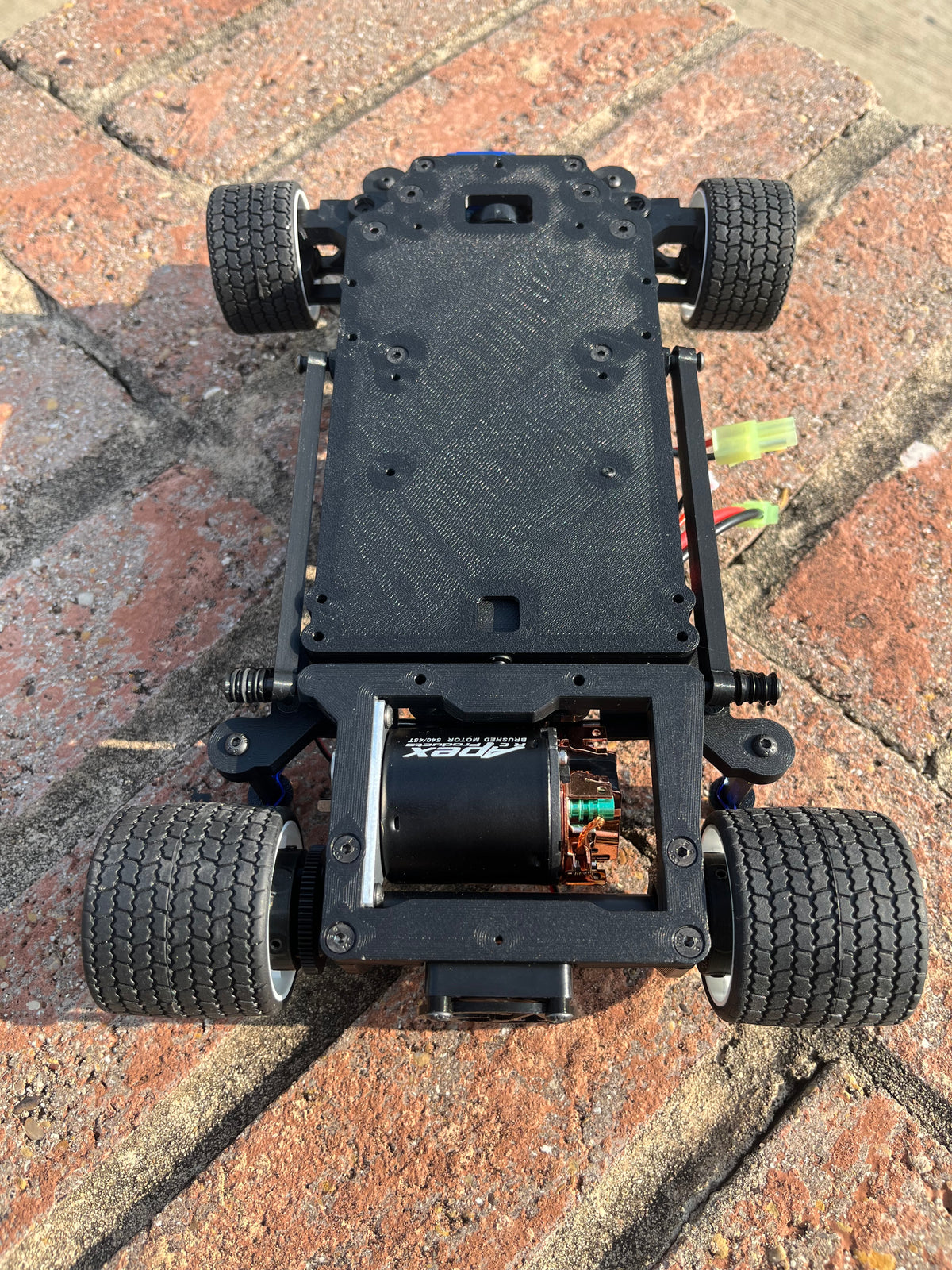 123-QHR-03 Qlub Spec GT12 Kit- BUILT